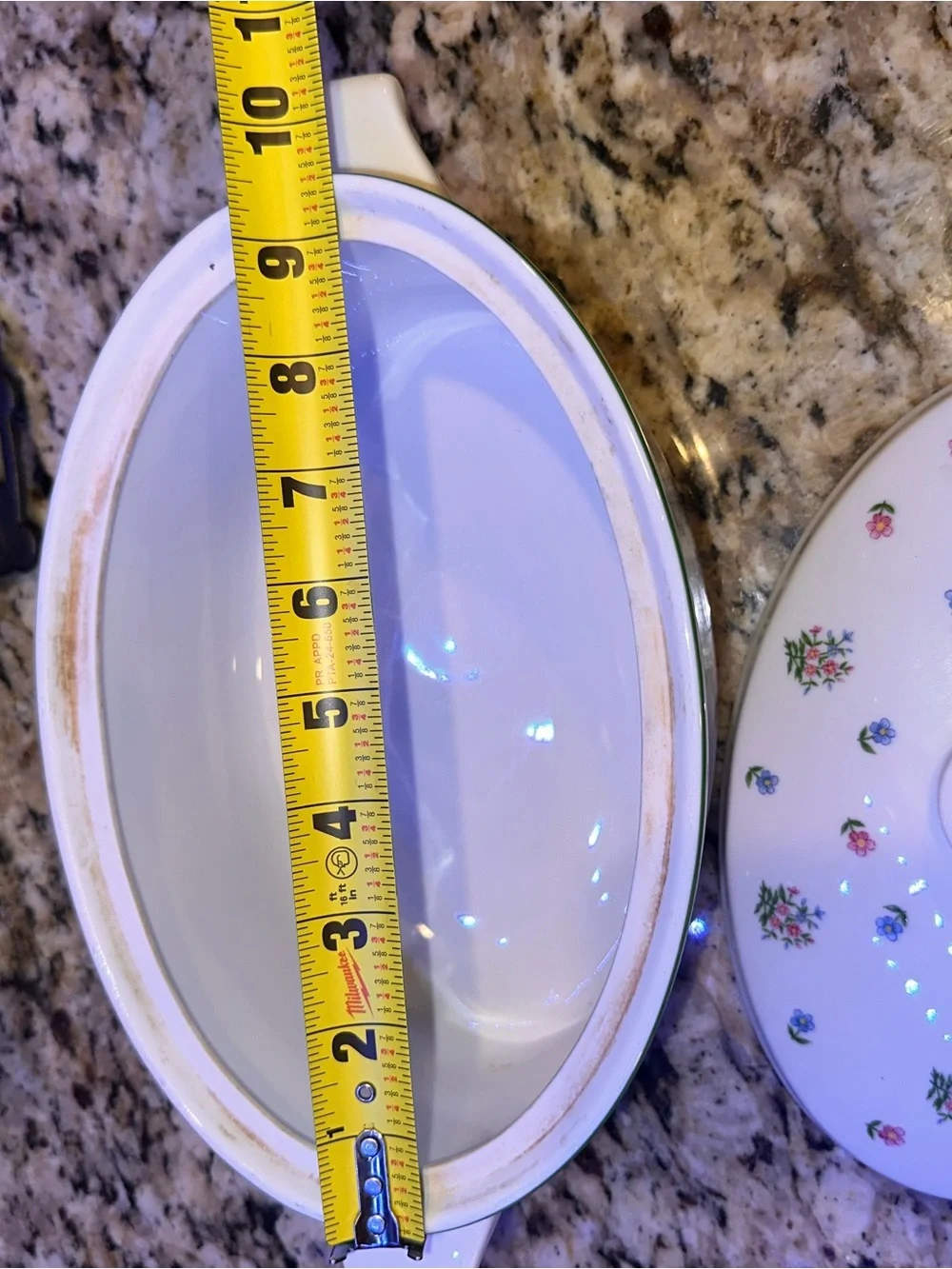 White Floral Covered Casserole Dish - Elegant Ceramic Serving Bakeware
